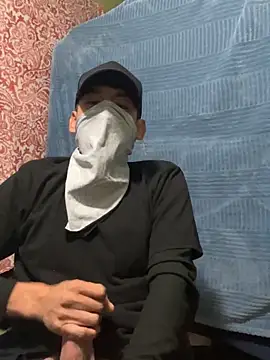 Chiludo27 online show from November 18, 4:49 am