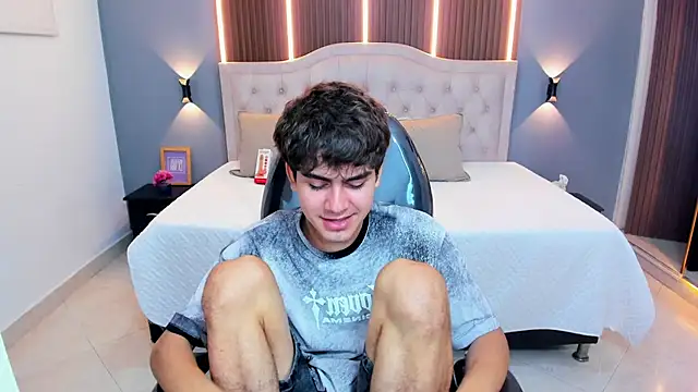 Tommy18   online show from February 7, 6:53 am