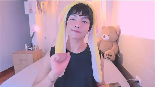 AllanYong18 online show from October 15, 4:31 am