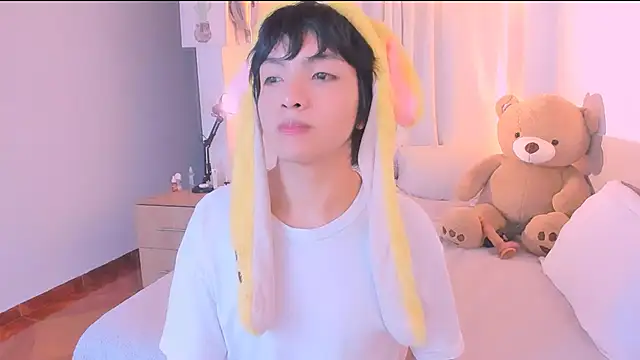 AllanYong18 online show from October 10, 7:46 am