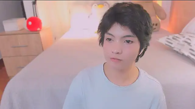 AllanYong18 online show from February 24, 7:09 am