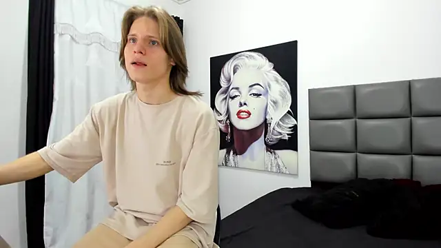 blondie lover69 online show from January 8, 6:31 pm