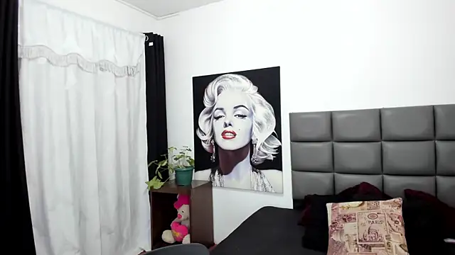 blondie lover69 online show from January 24, 7:28 pm