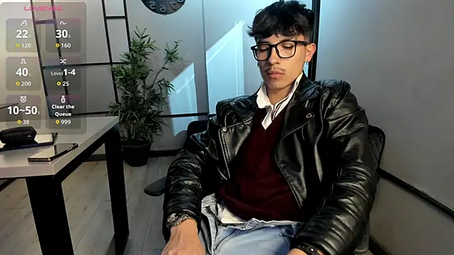 tim  fox online show from October 18, 12:10 pm