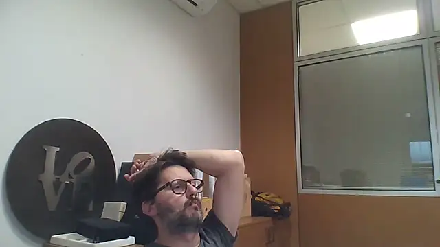 Snapshot of Cellino4 chatting on March 6, 4:49 pm Cellino4 online show from March 6, 4:49 pm