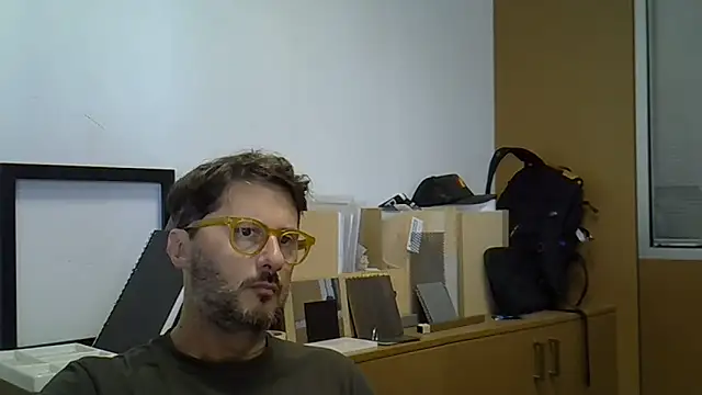 Snapshot of Cellino4 chatting on September 13, 7:31 am Cellino4 online show from September 13, 7:31 am