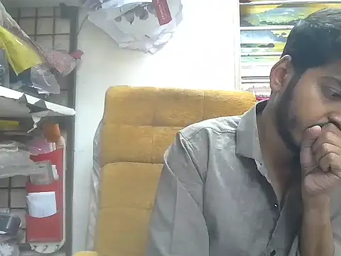 cute modell online show from March 4, 12:23 pm