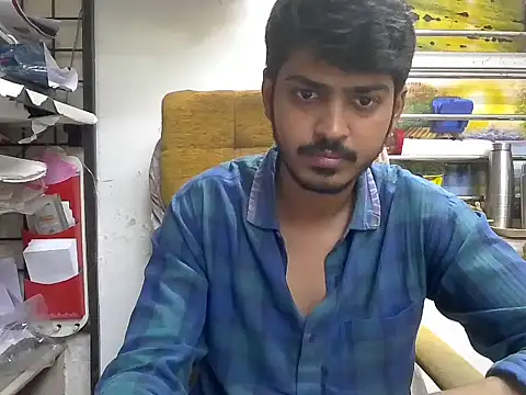 cute modell online show from November 8, 12:19 pm