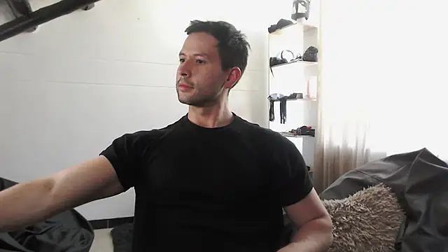 Snapshot of hairyncuteass chatting on January 26, 9:07 pm hairyncuteass online show from January 26, 9:07 pm