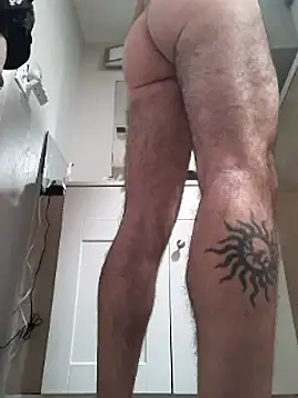 Snapshot of 1badfucka chatting on February 13, 8:59 am 1badfucka online show from February 13, 8:59 am