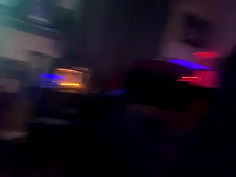 Snapshot of 1badfucka chatting on October 5, 4:05 am 1badfucka online show from October 5, 4:05 am