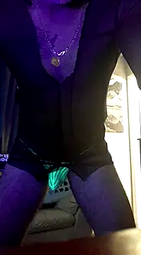 Snapshot of 1badfucka chatting on January 19, 2:15 am 1badfucka online show from January 19, 2:15 am