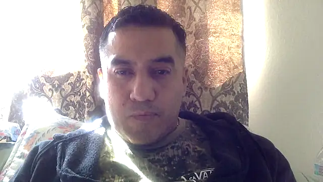 Snapshot of smoothwick chatting on February 15, 1:22 am smoothwick online show from February 15, 1:22 am