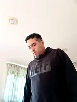 Snapshot of smoothwick chatting on February 8, 5:39 pm smoothwick online show from February 8, 5:39 pm