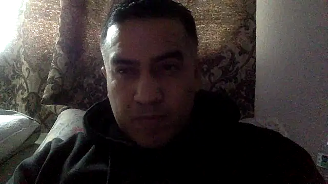 Snapshot of smoothwick chatting on February 12, 11:41 pm smoothwick online show from February 12, 11:41 pm
