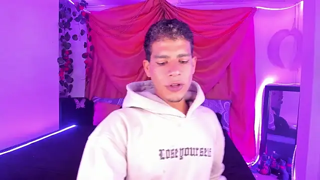 Ethan Boyy online show from October 10, 11:19 pm