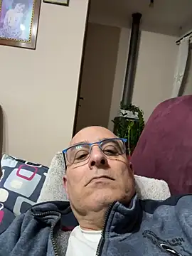 Snapshot of sempreilmio2 chatting on March 17, 10:08 pm sempreilmio2 online show from March 17, 10:08 pm