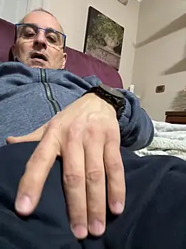 Snapshot of sempreilmio2 chatting on February 13, 9:39 pm sempreilmio2 online show from February 13, 9:39 pm