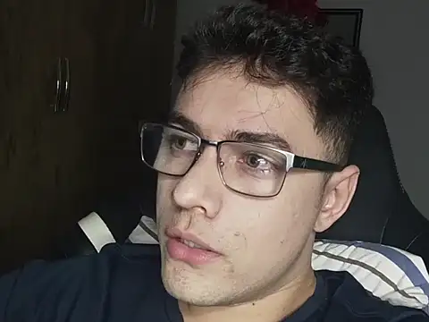 Dyllan   online show from October 12, 2:16 am