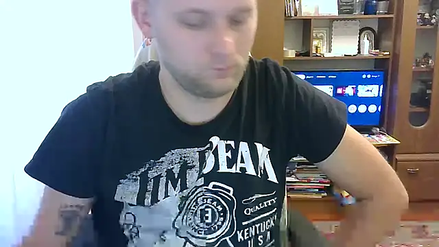 Snapshot of HunterOnBoobs chatting on October 14, 7:15 am HunterOnBoobs online show from October 14, 7:15 am