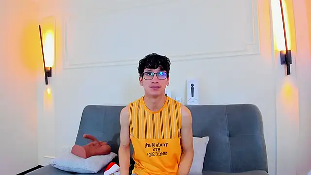 Cum hunters online show from December 4, 3:46 am