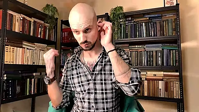 AssHunter4k online show from February 10, 4:58 pm