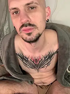 AssHunter4k online show from February 12, 5:26 am