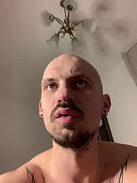 AssHunter4k online show from March 3, 5:18 am