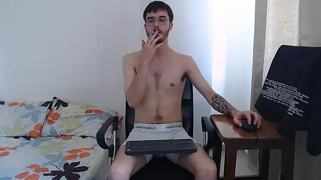 Aleex Miller online show from November 4, 5:36 pm