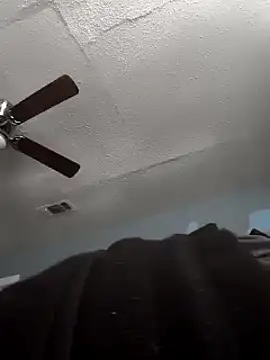 Burrrucecold00 online show from February 23, 7:25 pm