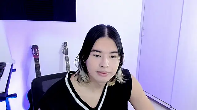 JordiWilld online show from October 18, 4:39 am