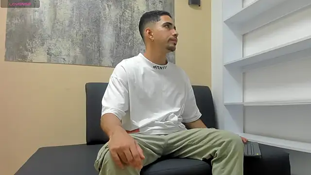 RYAN PATERSON online show from November 4, 2:51 pm