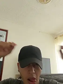 Diegosavage3 online show from February 19, 9:03 pm