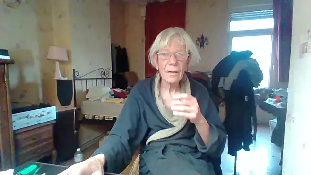 rosanetrav online show from March 7, 6:44 am