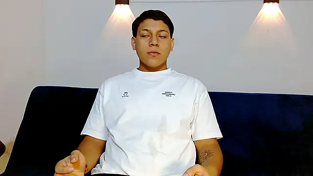 Tylerdrdn online show from November 19, 3:45 pm