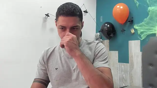 Frank Millers online show from October 28, 8:00 pm