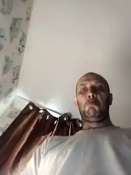 MaxDevilWhite online show from April 18, 9:11 am