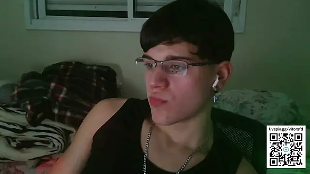 Snapshot of vitorsafado19 chatting on October 9, 3:11 am vitorsafado19 online show from October 9, 3:11 am