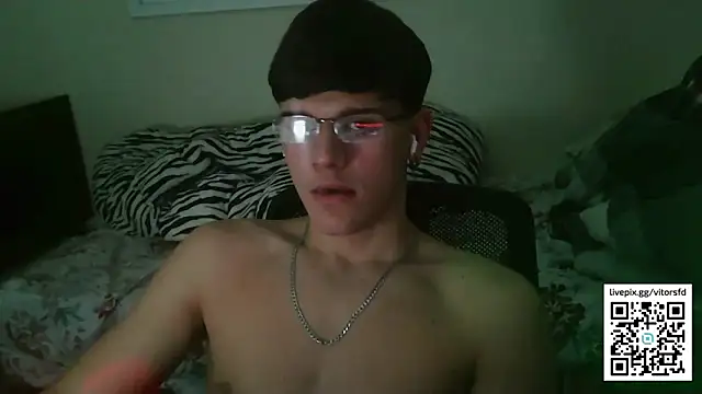 Snapshot of vitorsafado19 chatting on October 4, 6:07 am vitorsafado19 online show from October 4, 6:07 am