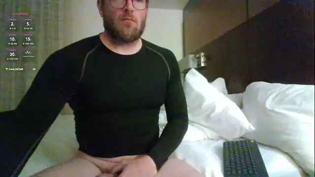 rrunner7718 online show from September 13, 5:30 am