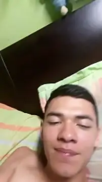 Snapshot of andresiito203 chatting on February 3, 3:20 am andresiito203 online show from February 3, 3:20 am