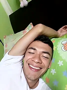 Snapshot of andresiito203 chatting on March 12, 5:46 am andresiito203 online show from March 12, 5:46 am