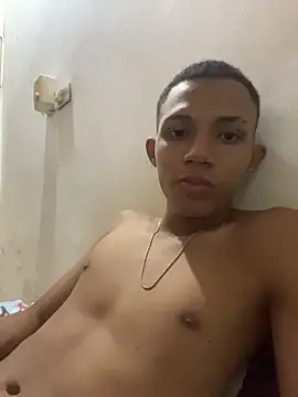 Alvarozzxv online show from November 21, 6:56 am