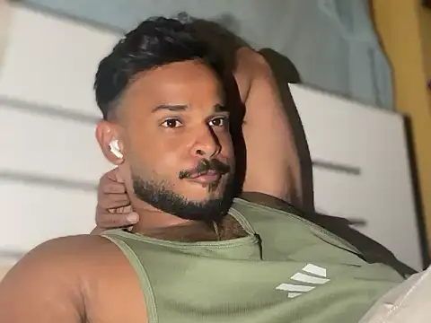 pine lucas online show from November 23, 9:04 pm