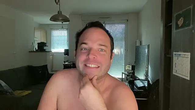 Funnyjul31 online show from February 18, 3:20 pm