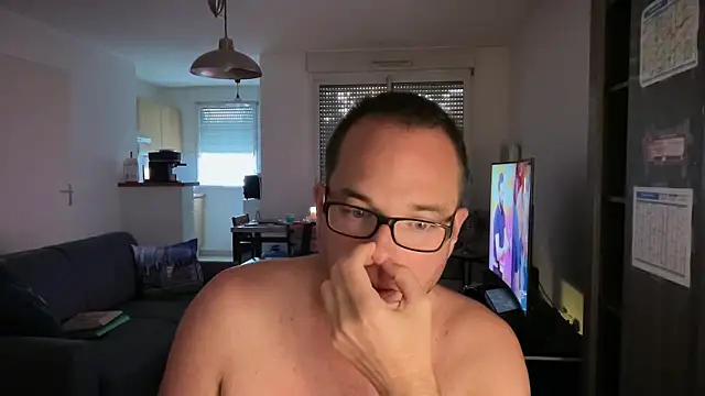 Funnyjul31 online show from October 14, 4:47 pm