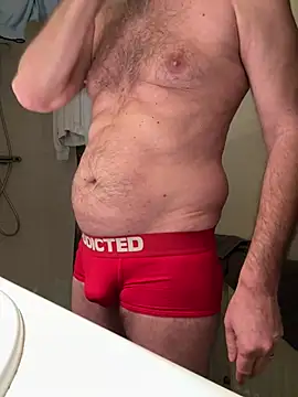 Snapshot of vincent1522 chatting on February 6, 6:51 am vincent1522 online show from February 6, 6:51 am