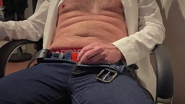 Snapshot of vincent1522 chatting on February 6, 7:07 pm vincent1522 online show from February 6, 7:07 pm