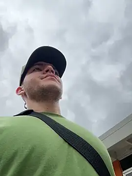 Dann Vargas online show from February 5, 7:31 pm