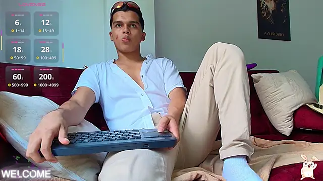 Snapshot of Dwayne_Brown chatting on September 14, 7:16 pm Dwayne Brown online show from September 14, 7:16 pm